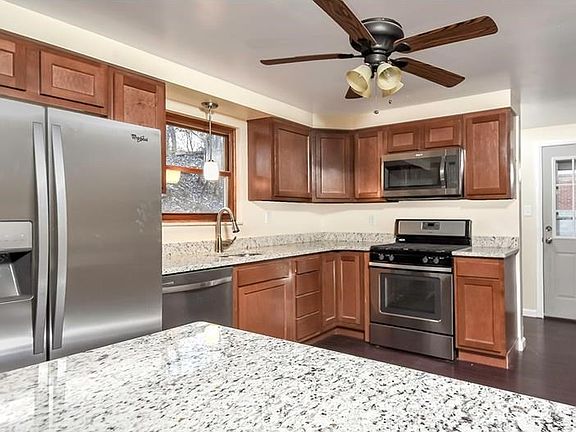 2nd image of 5606 Villa Haven