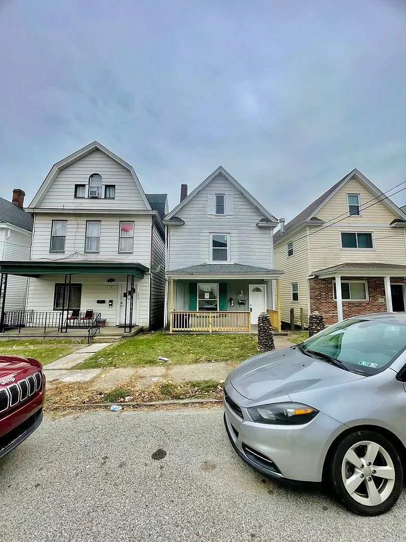 120 Kathleen Street — Photo 1