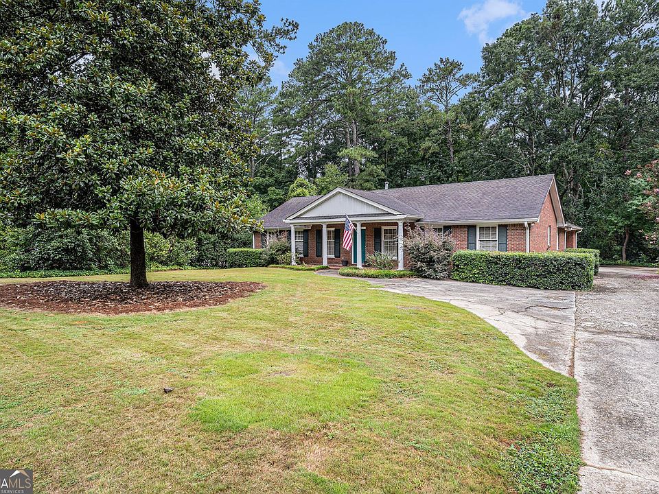1st image of 330 Burke Cir