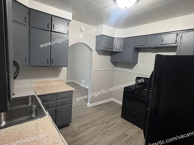 4200 Jefferson St — Photo 2