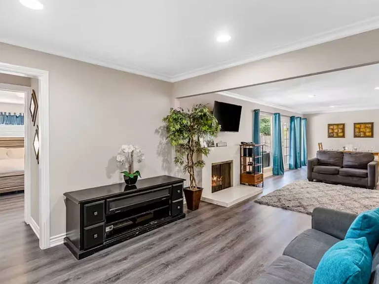 1516 W Brande Ave — Photo 16