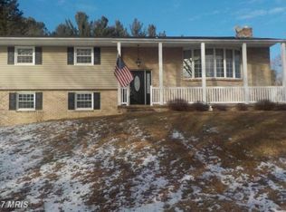 2310 Pin Oak Dr, Finksburg, MD 21048