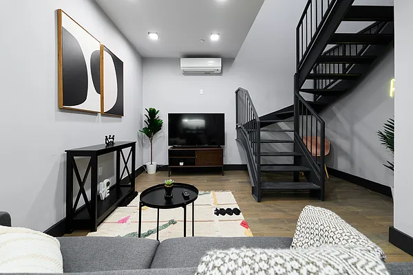 Rented by Owner | media 13