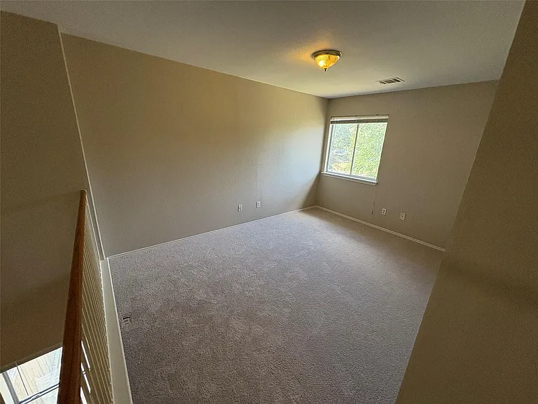 1008 Stacias Way — Photo 9