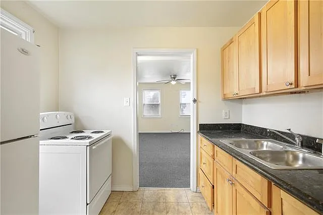 6218 Waldo Dr — Photo 4