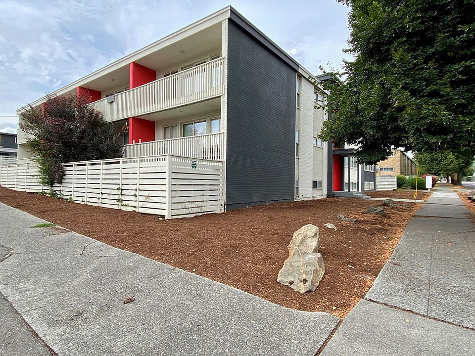1st image of 7429 Rainier Ave S APT 301