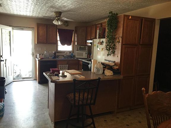 1096 W BLUE LICK Rd, Shepherdsville