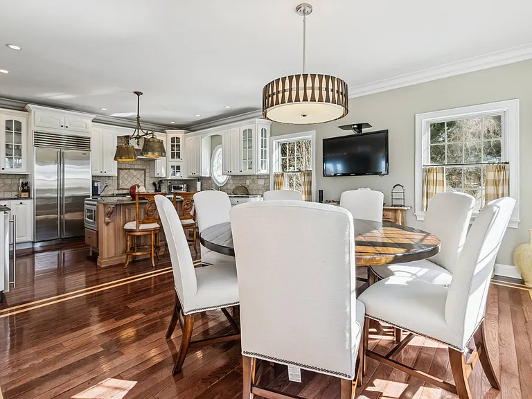 23 Meadow Ln — Photo 4