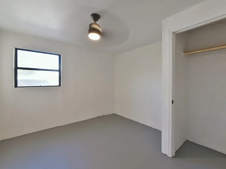 1211 S 9th Ave — Photo 14