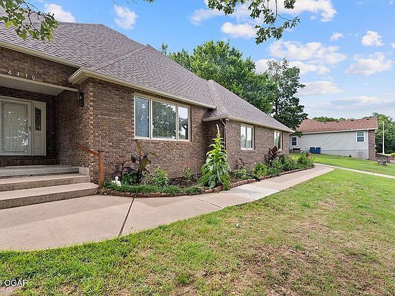 2nd image of 4410 Belmont Dr