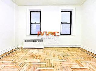 30-83 29th St #B, Astoria, NY 11102