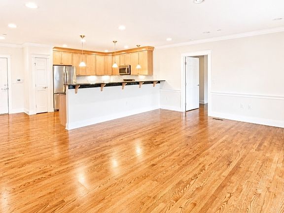 4th image of 25 Ridgedale Ave APT 19