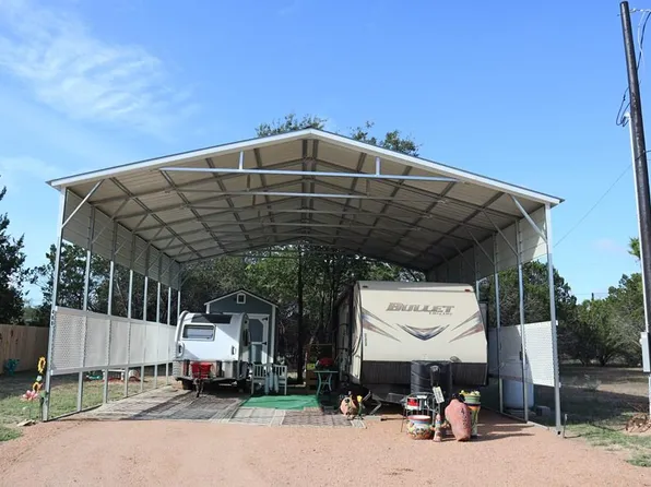 488 Paloma, Bandera, TX 78003