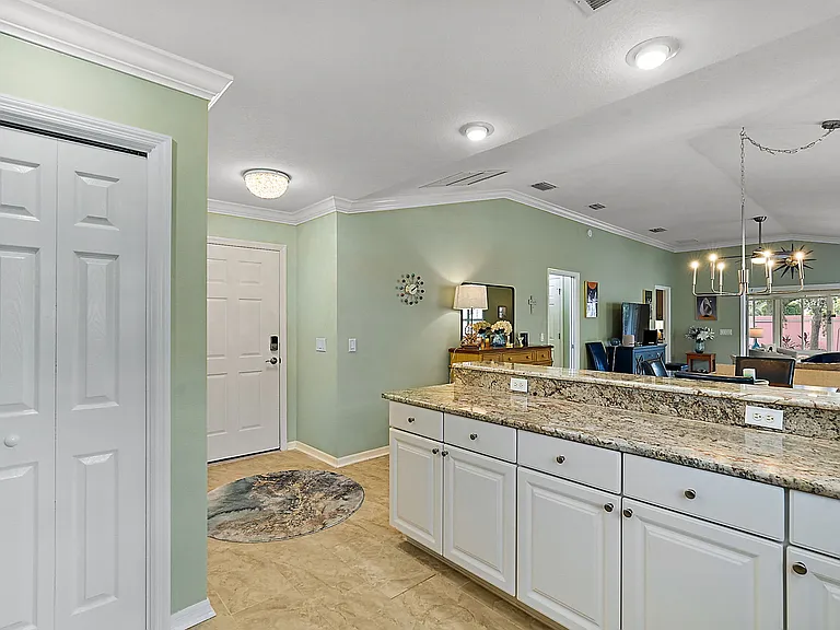 1468 Rosedale Way — Photo 12