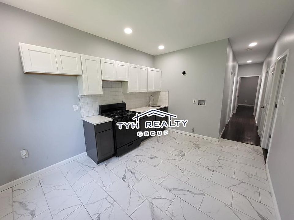 1st image of 435 Avon Ave #1