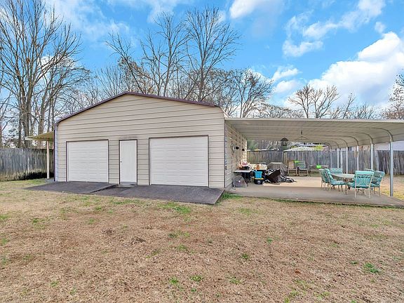 2nd image of 6810 Longview Dr