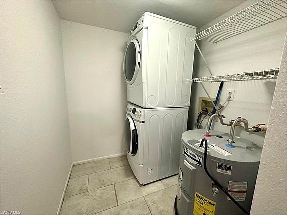 4th image of 1104 SE 8th ST #6