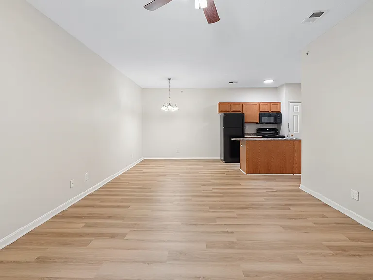 Orchard Hills Apartments — Photo 22