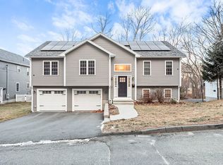 5 Andy Rd, Worcester, MA 01602