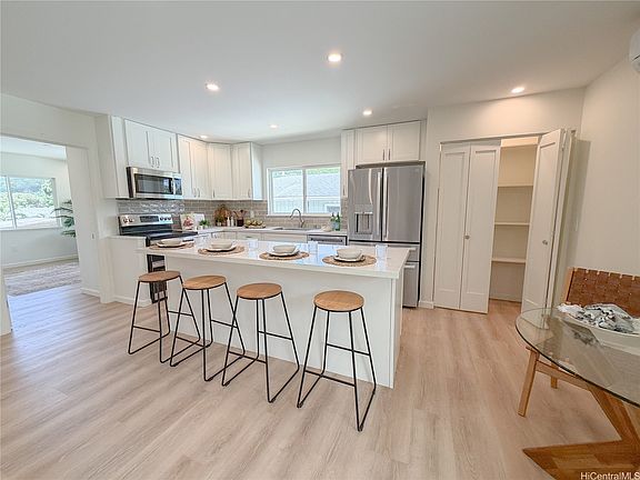 2nd image of 47-376 Ahuimanu Rd APT D