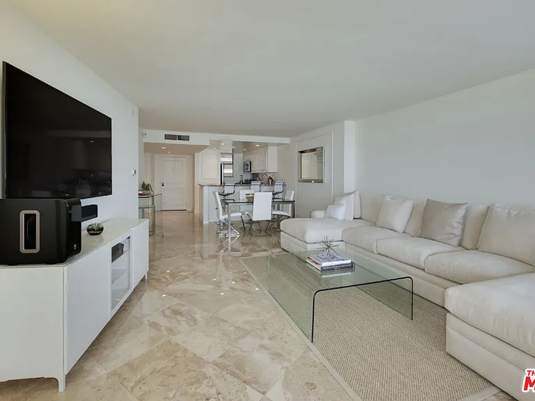 4267 Marina City Dr #908 — Photo 9