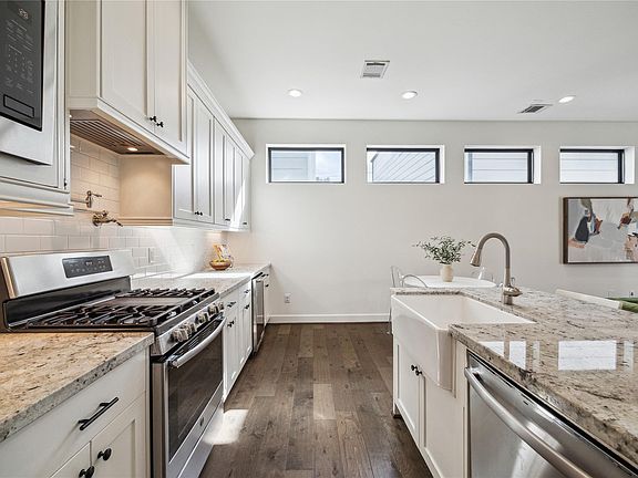 5th image of 5903 Petty St Unit F