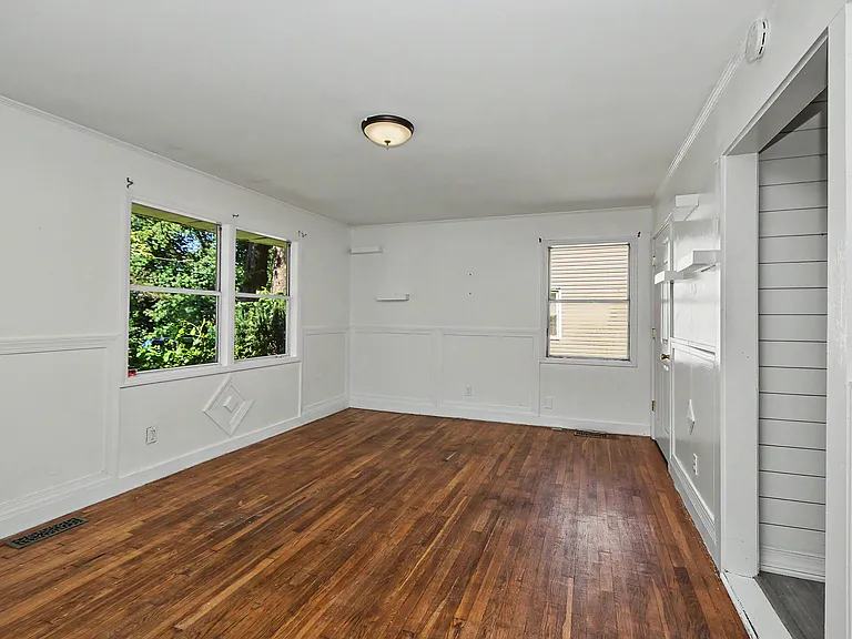 2113 Jennie Linn Dr — Photo 30