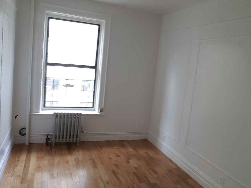 2nd image of 19 E 213th St APT 3