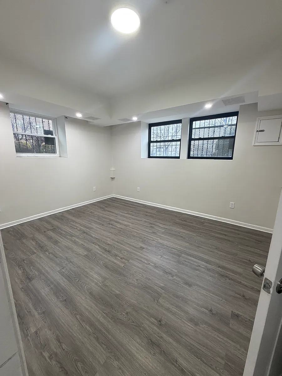 Building Photo - 157 S Harrison St #B1