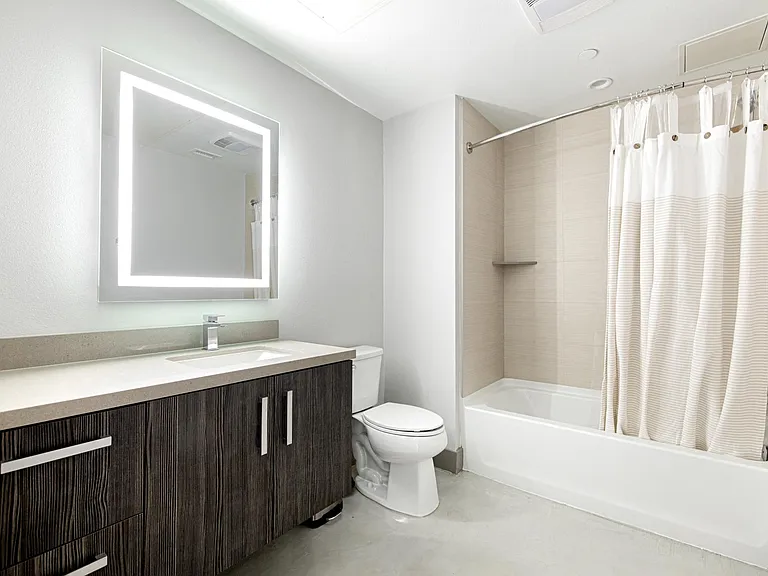 5100 Wilshire Blvd — Photo 101