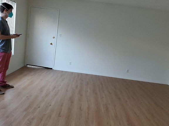 3rd image of 3760 Mentone Ave APT 4