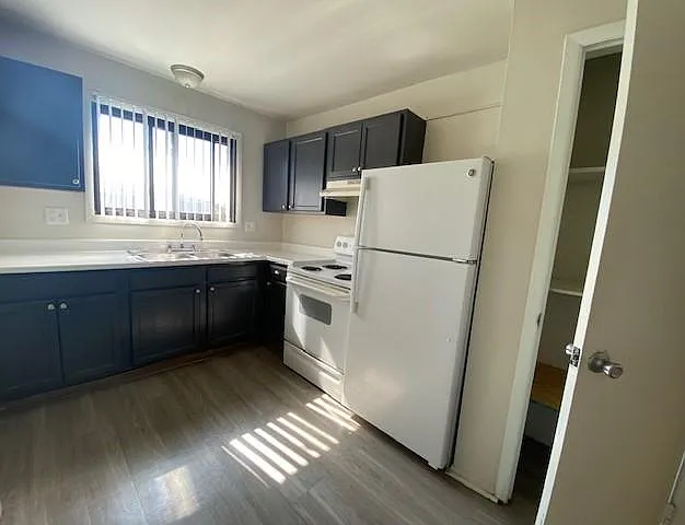 SPRUCE Kitchen & Pantry