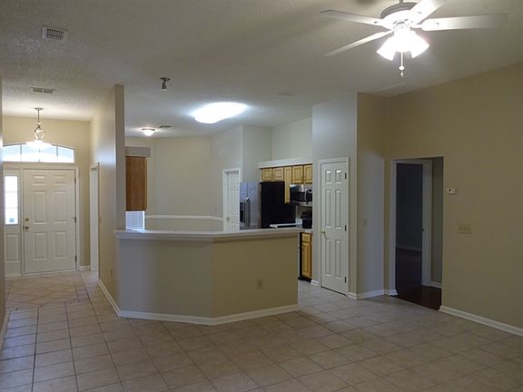 4th image of 304 N Elverton Pl