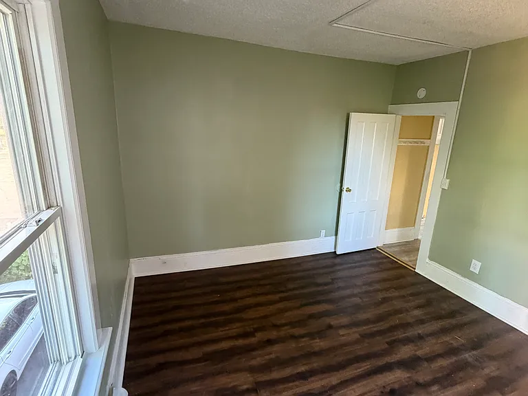 98 Glen St #2 — Photo 12