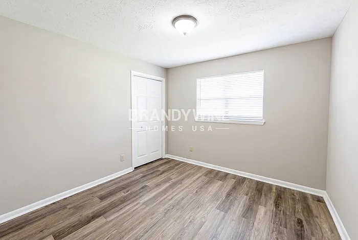 6623 Kinlock Dr W — Photo 16