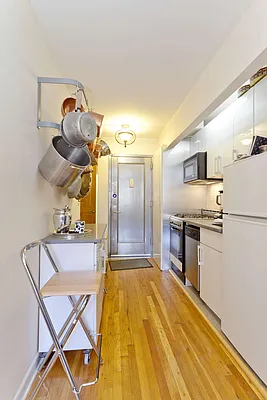 Rented by Compass | media 21