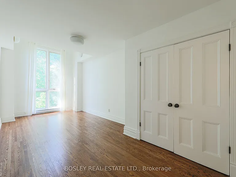 12 Meredith Cres #UPPER — Photo 45