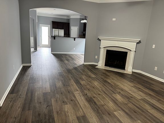 Open floor plan/Living Room