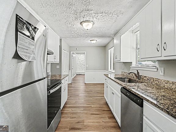 5th image of 4406 Blackbirch Ln