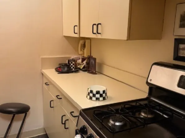 100 West 57th Street image 5 of 5