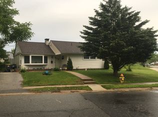 6 Gainor Rd, New Castle, DE 19720