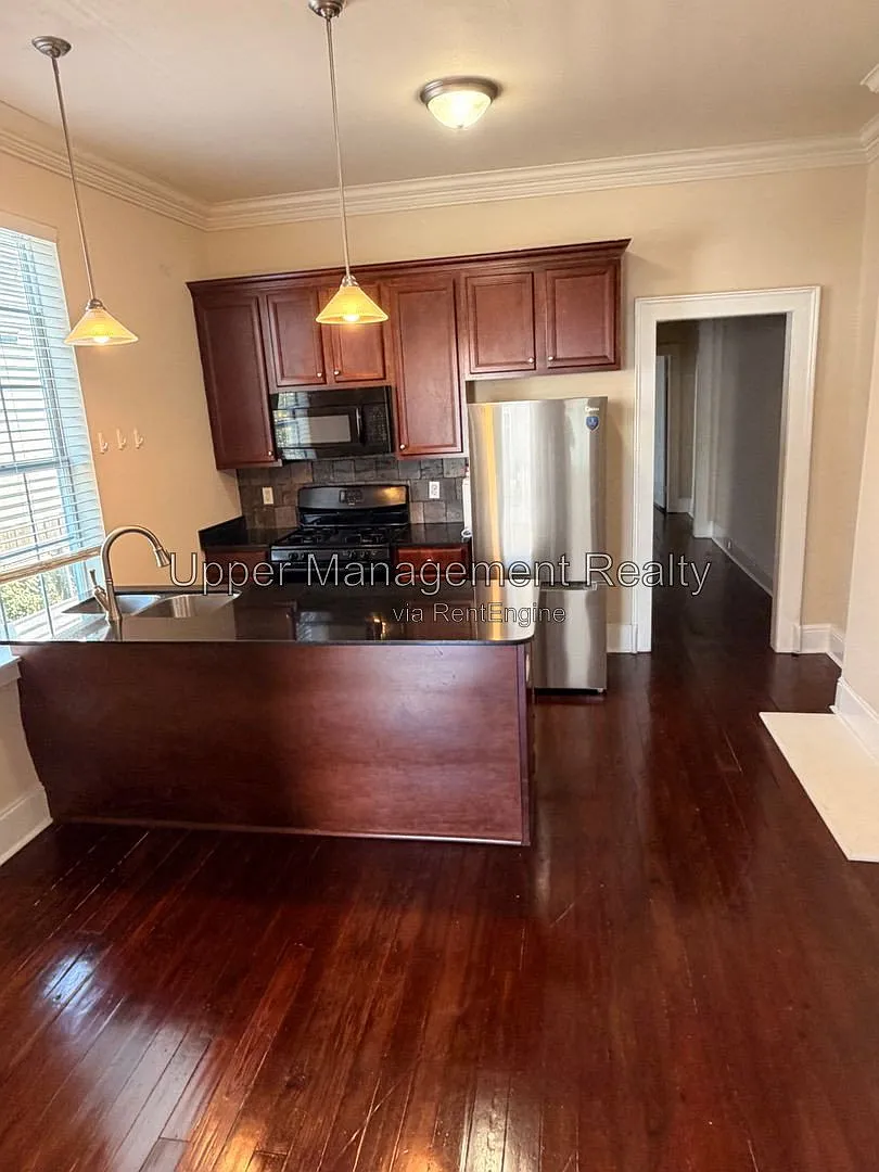 2 bed, 1.0 bath, 800 sqft, $1,650 — Photo 3