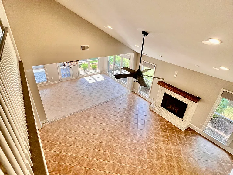 205 Kinderhill Ct — Photo 6