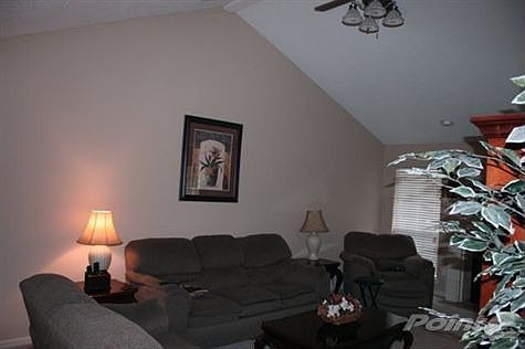 5th image of 790 Jamestown Cir