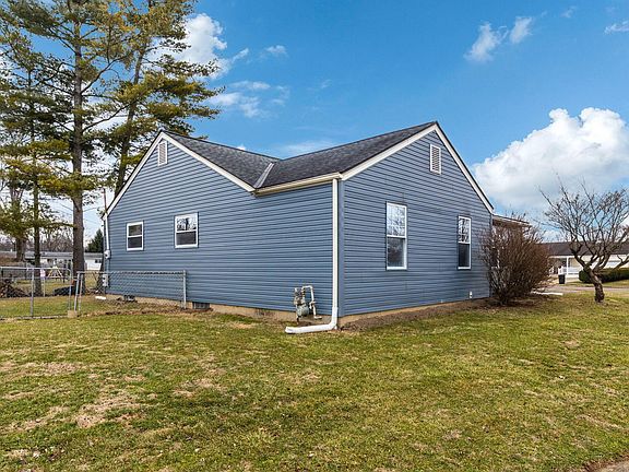 5th image of 586 Mowrer Rd