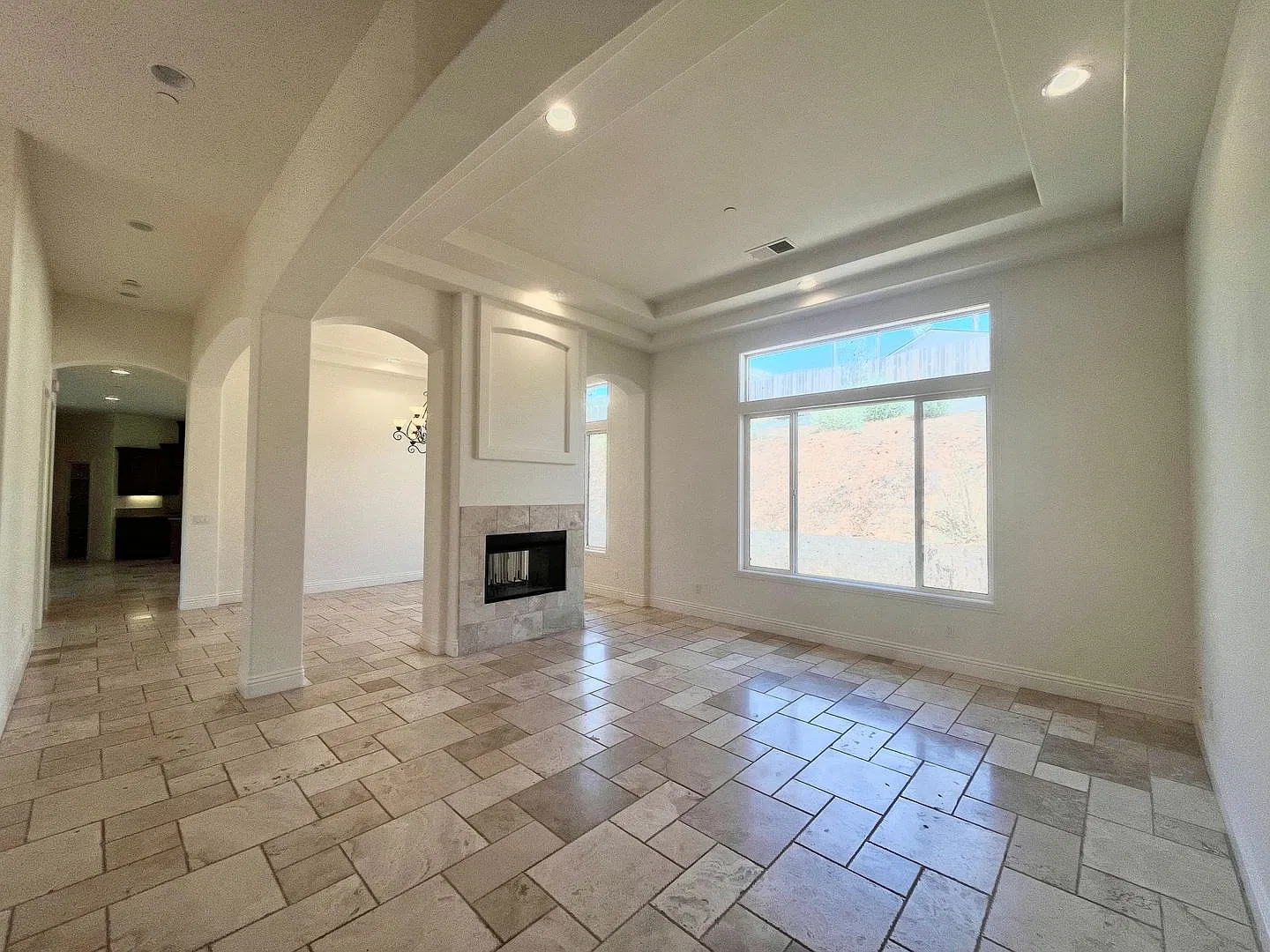 Vista Home for Rent! Large Air-Conditioned Single Family Home with Attached Apartment/Granny Flat — Photo 4