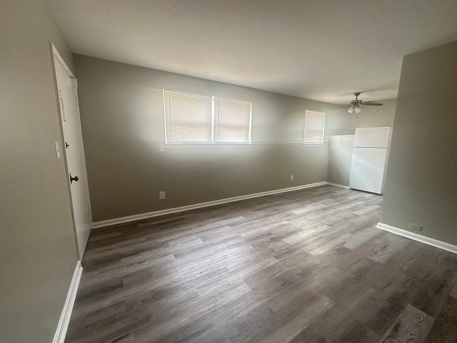 2 bed, 900 sqft, $925 — Photo 2