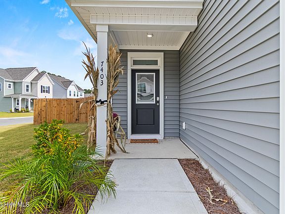5th image of 7403 Julius Drive NE