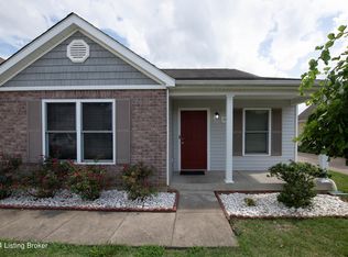 5823 Bannon Crossings Dr, Louisville, KY 40228