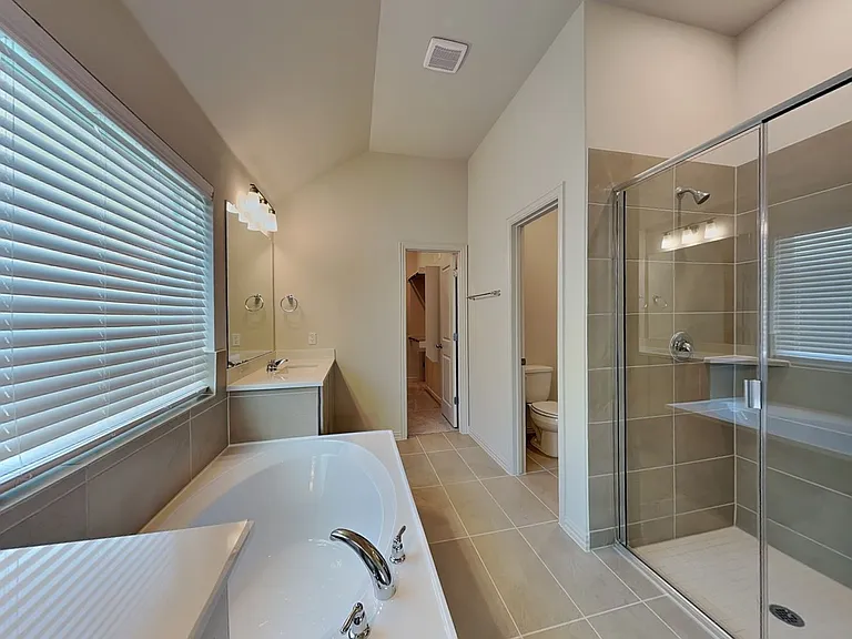 4932 Water Lily Ln — Photo 12